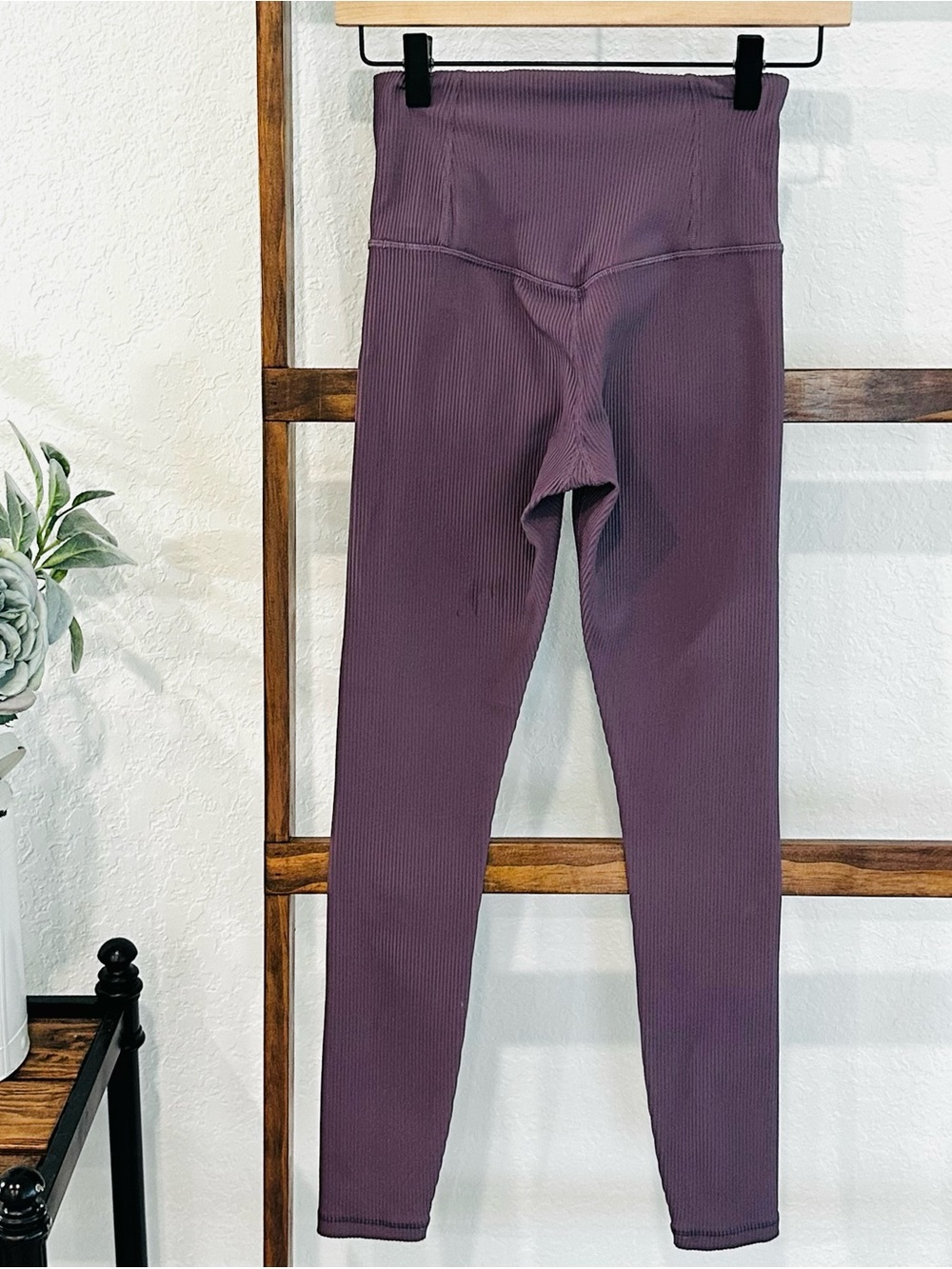 Athleta Ribbed High Rise Lavender Leggings XS